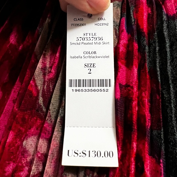 Bright and flowy White House Black Market pleated skirt. - Picture 3 of 3